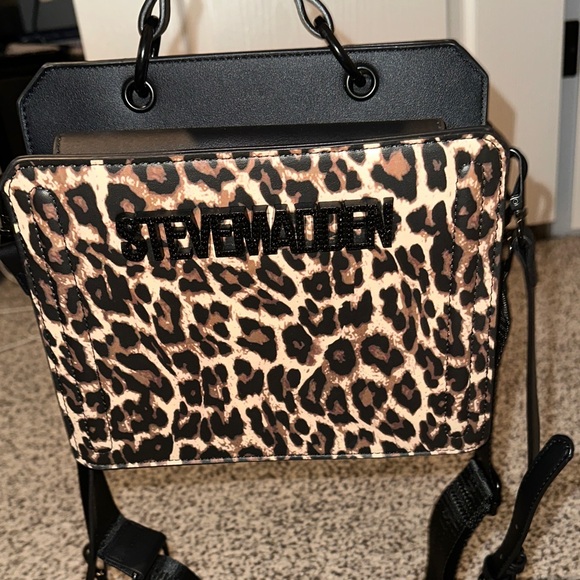 Steve Madden Leopard Print Crossbody Bag with Black Accents - Picture 7 of 10